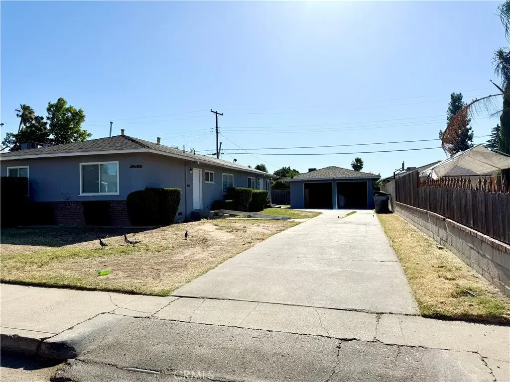 2104 Mayfair West, Fresno, CA 93703 - #1