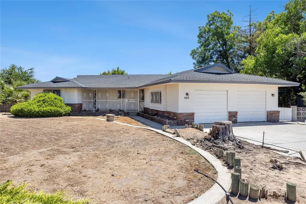 947 S Stanford Avenue, Fresno, CA 93727 - #1