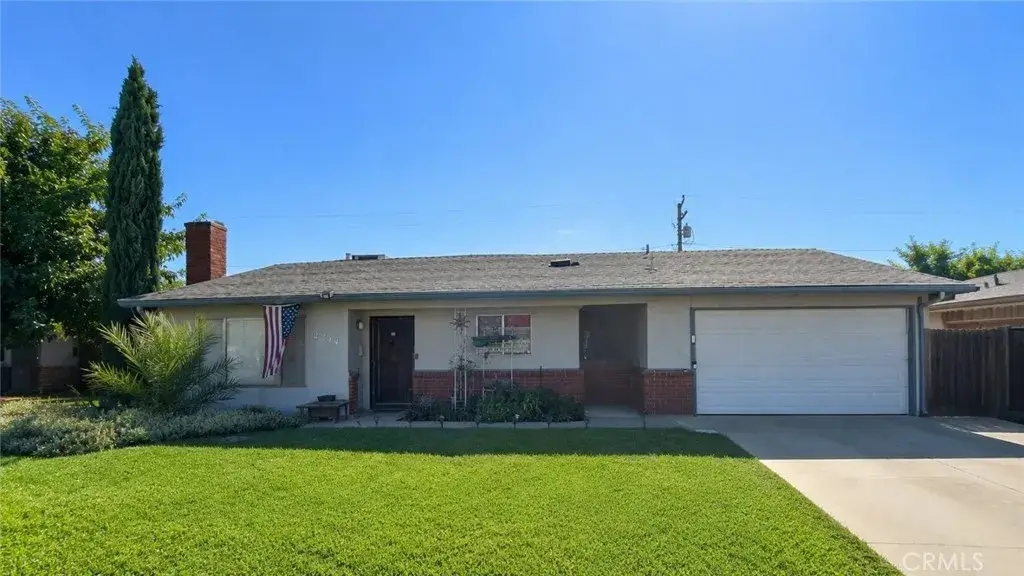 2244 Fairmont, Hanford, CA 93230 - #1