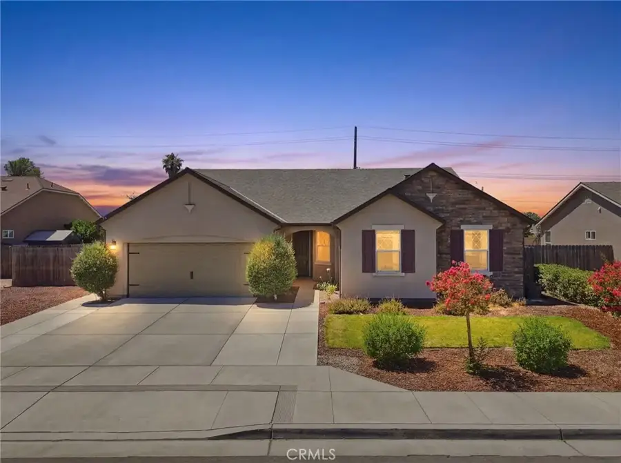 1361 Hoover Way, Hanford, CA 93230 - #2