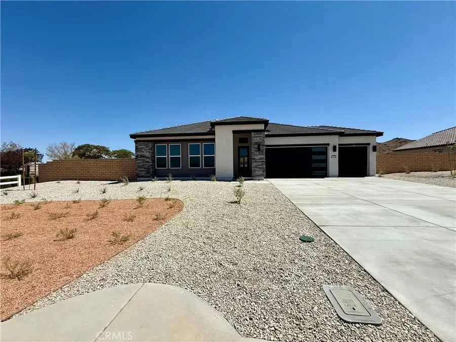 17055 Ta Wan Ka, Apple Valley, CA 92307 - #2
