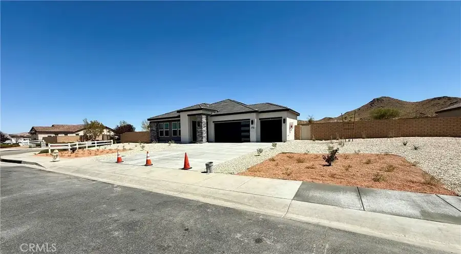 17055 Ta Wan Ka, Apple Valley, CA 92307 - #3