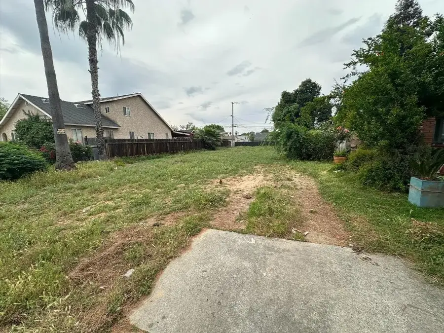 269 W Alluvial, Fresno, CA 93650 - #2