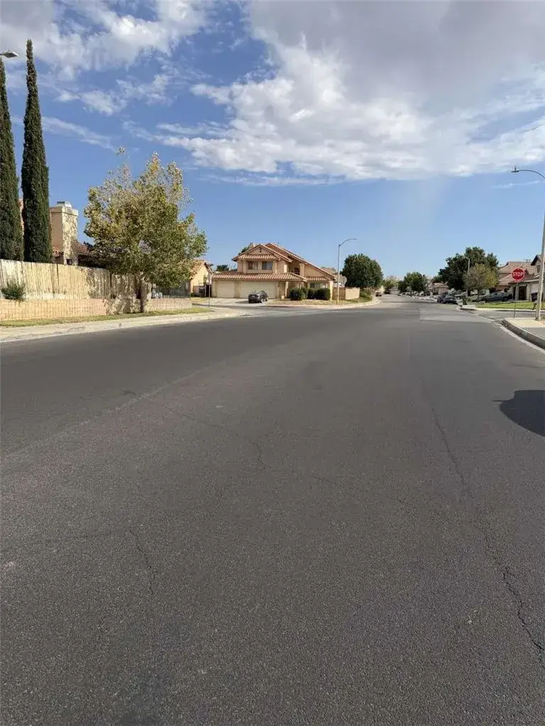 43963 Glenraven Road, Lancaster, CA 93535 - #2