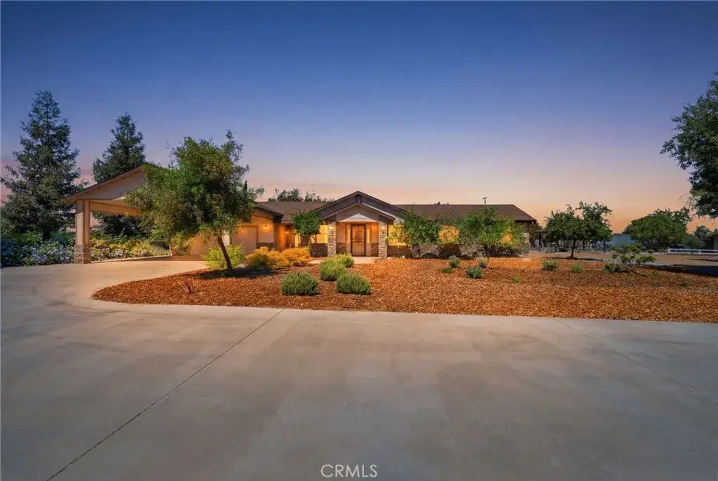 597 Crawford, Porterville, CA 93257 - #1