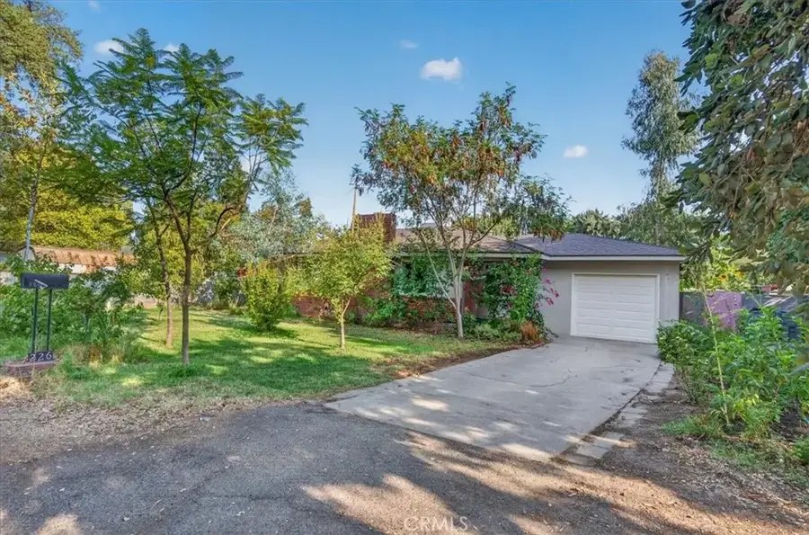 226 W Gettysburg, Fresno, CA 93705 - #2