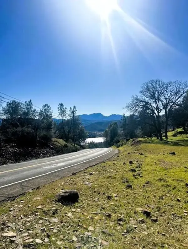 17426 Deer Hill, Hidden Valley Lake, CA 95467