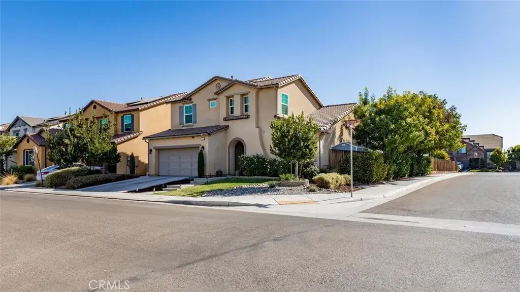 1115 Sanders Avenue, Clovis, CA 93619 - #1
