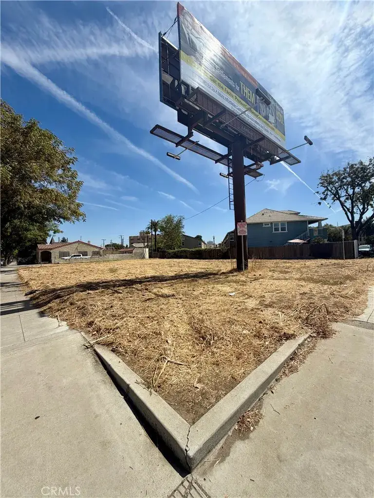 46610332 Divisadero, Fresno, CA 93721 - #3
