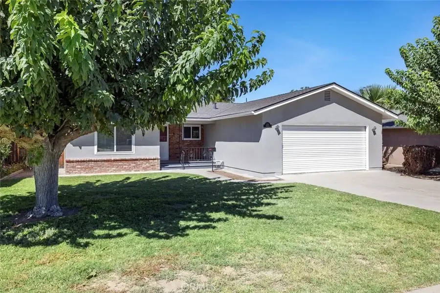 212 Harvard Avenue, Coalinga, CA 93210 - #3