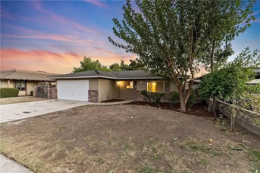 4560 E Fountain Way, Fresno, CA 93726 - #2