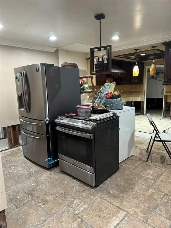 13000 Lull Street, North Hollywood, CA 91605