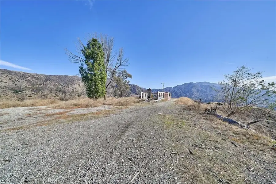 9401 Tujunga Valley, Sunland, CA 91040 - Image #2