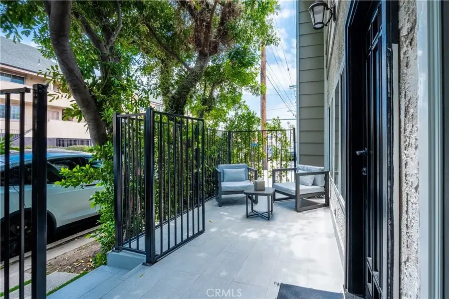 4405 Ventura Canyon Avenue, Sherman Oaks, CA 91423 - Image #2