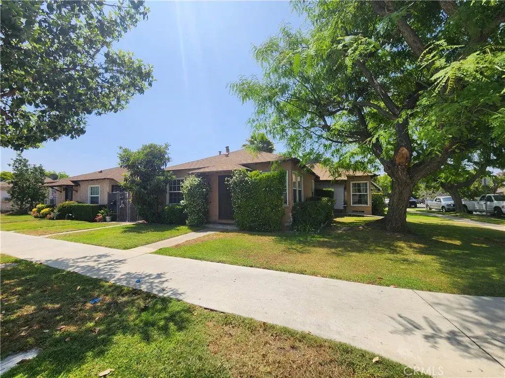 11820 Victory Boulevard, North Hollywood, CA 91606 - Image #1