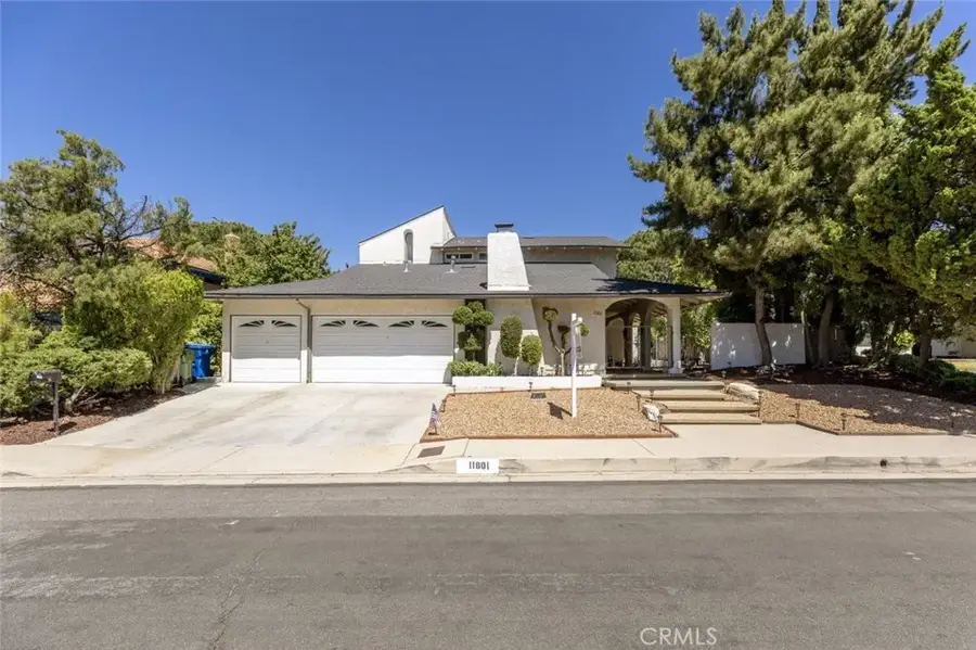 11801 Thunderbird Avenue, Porter Ranch, CA 91326 - Image #3