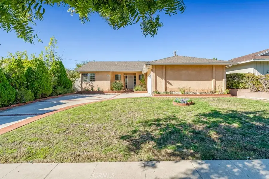 11435 Gothic, Granada Hills, CA 91344 - Image #3