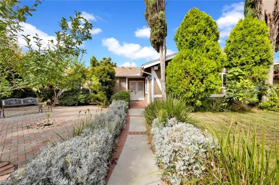 15901 Lassen Street, North Hills, CA 91343 - Image #2