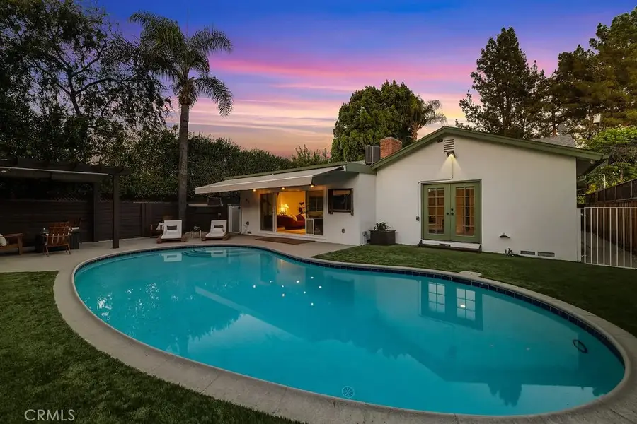 5725 Rhodes Avenue, Valley Village, CA 91607 - #3