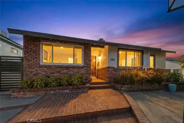 2950 N Lincoln Street, Burbank, CA 91504