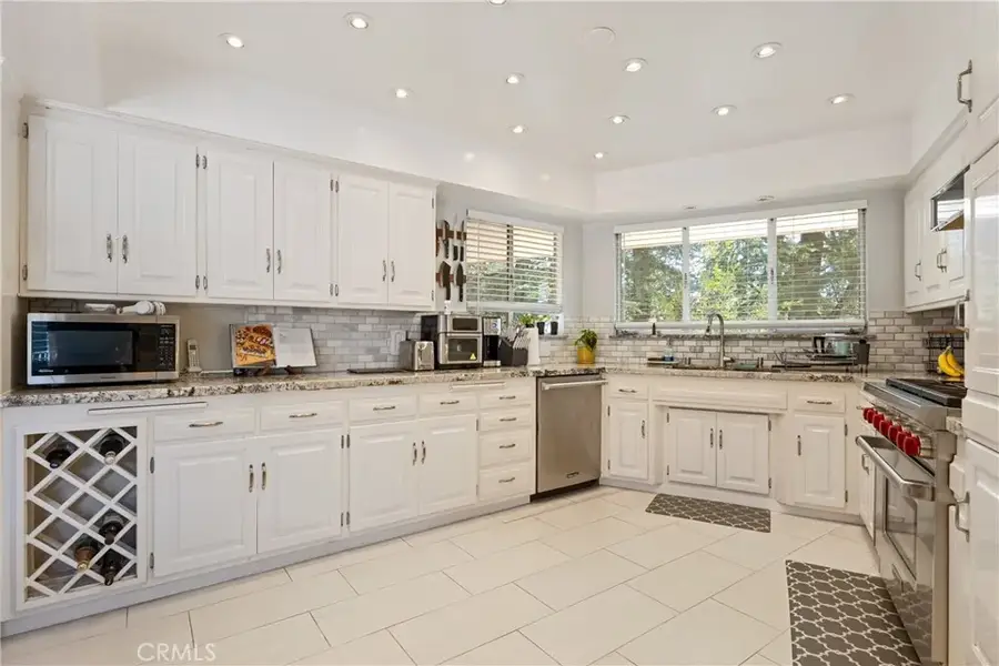 2204 San Gorgonio Road, La Canada Flintridge, CA 91011 - Image #3