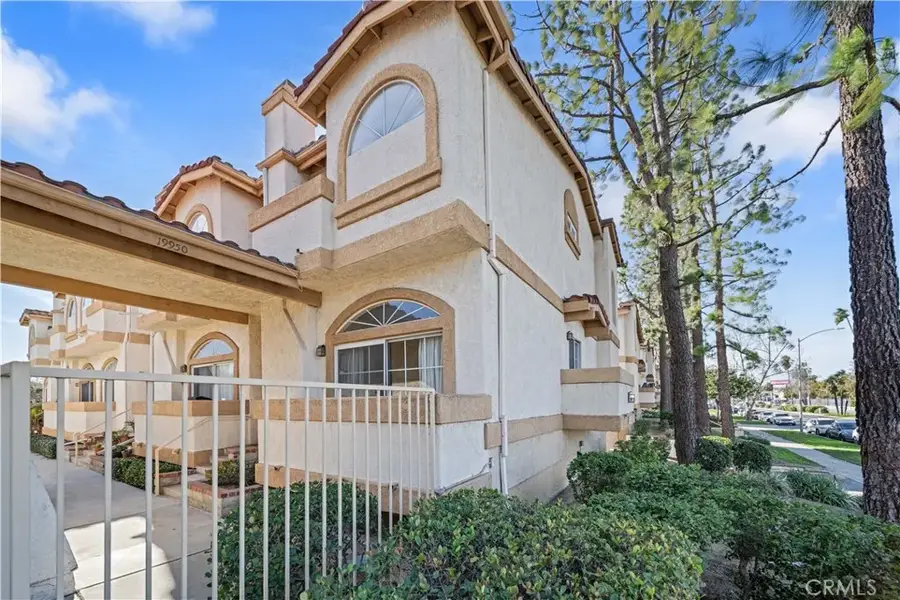 19950 Sherman Way Unit A #A, Winnetka, CA 91306 - Image #2