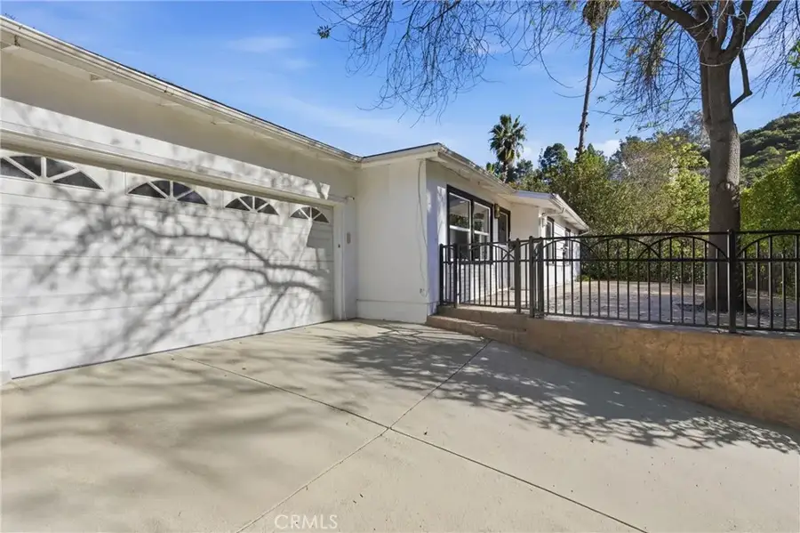 8123 Amor Road, Los Angeles, CA 90046 - Image #3