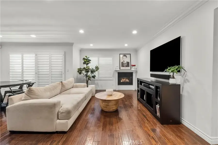 4211 Arch Drive #103, Studio City, CA 91604 - Image #2