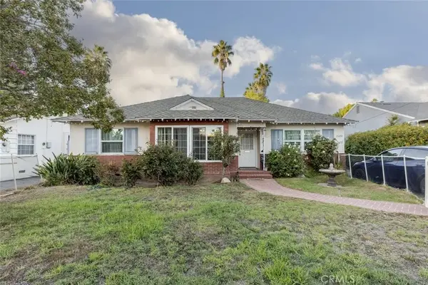 15439 Hart Street, Van Nuys, CA 91406