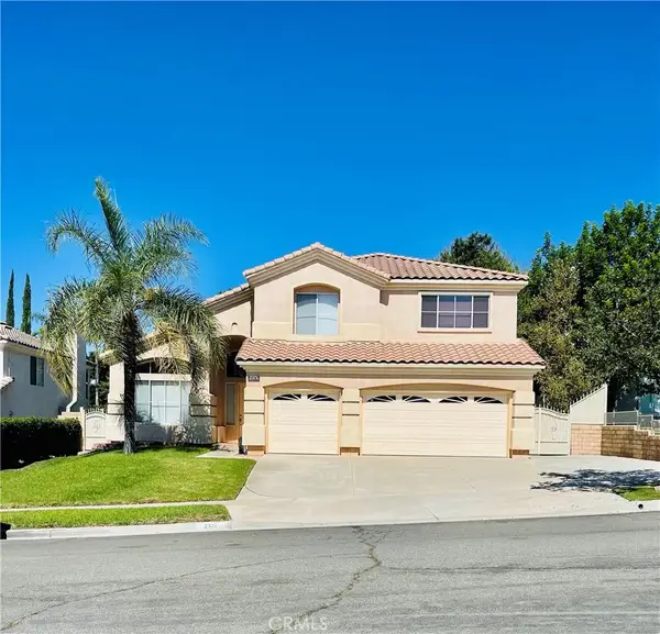 2371 Moonridge Circle, Corona, CA 92879