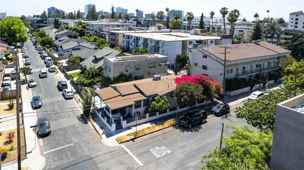 201 S Benton, Los Angeles, CA 90057 - #1