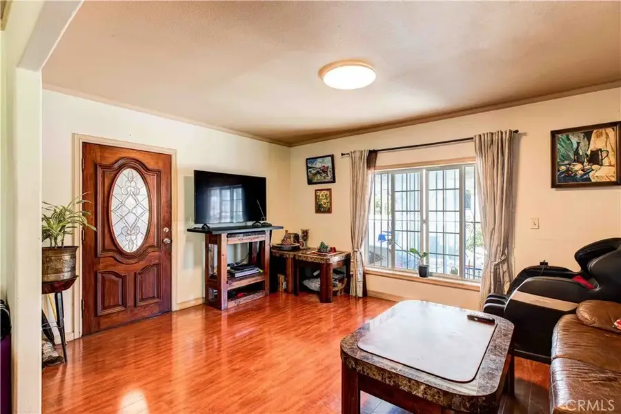 201 S Benton, Los Angeles, CA 90057 - #2