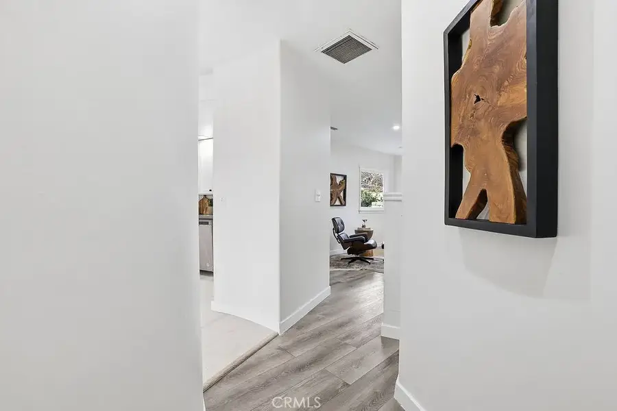 10714 Valley Spring Lane, North Hollywood, CA 91602 - Image #2