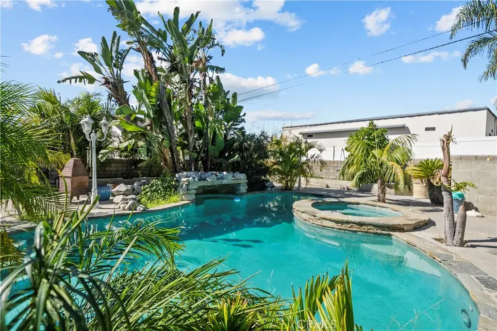 1243 Raymond, Glendale, CA 91201 - #1