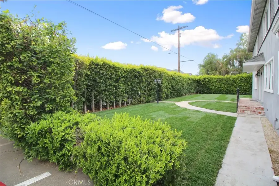13573 Moorpark Street, Sherman Oaks, CA 91423 - #2