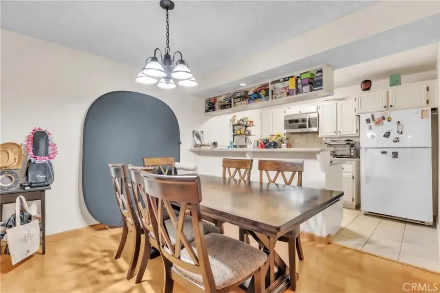 445 Ivy #204, Glendale, CA 91204 - #3