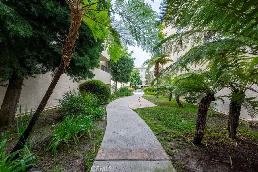 5400 Lindley Avenue #221, Encino, CA 91316 - #2