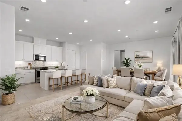 27410 Merlin Place #305, Valencia, CA 91381