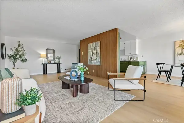 320 E Stocker St #208, Glendale, CA 91207