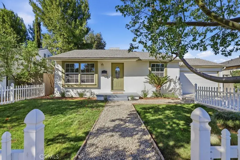 16937 Hartland, Lake Balboa, CA 91406 - #1