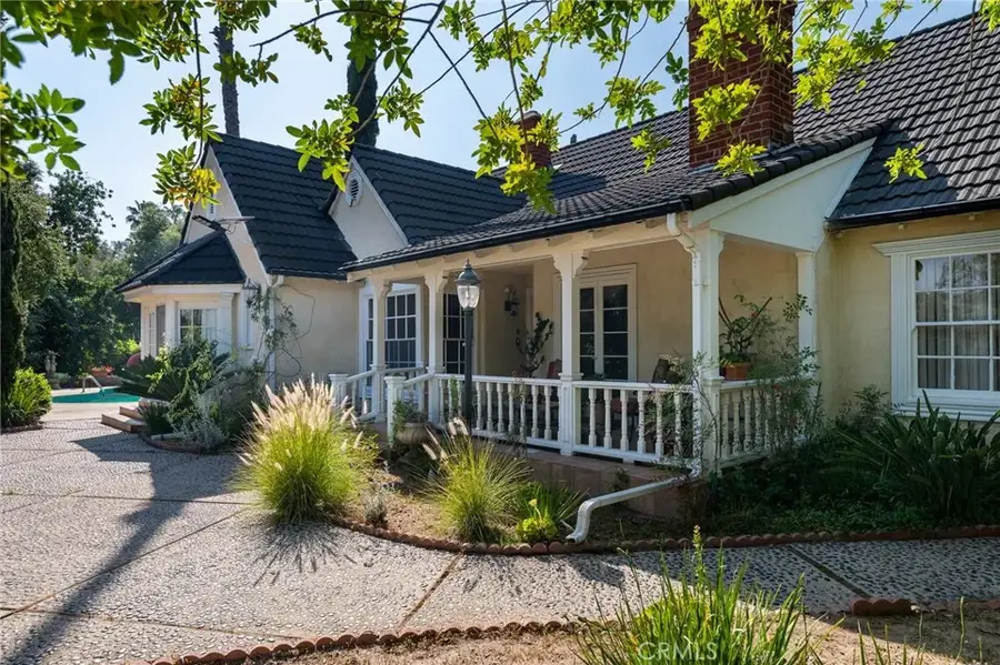 1535 Royal Boulevard, Glendale, CA 91207 - #3