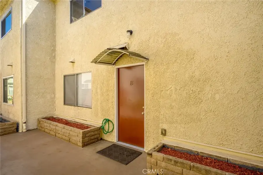251 W Dryden Street #16, Glendale, CA 91202 - #3