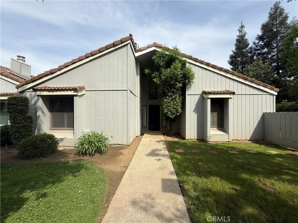 1854 Cougar Lane, Clovis, CA 93611 - #1