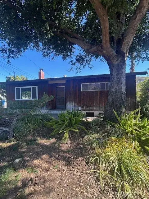 8228 Wentworth Street, Sunland, CA 91040