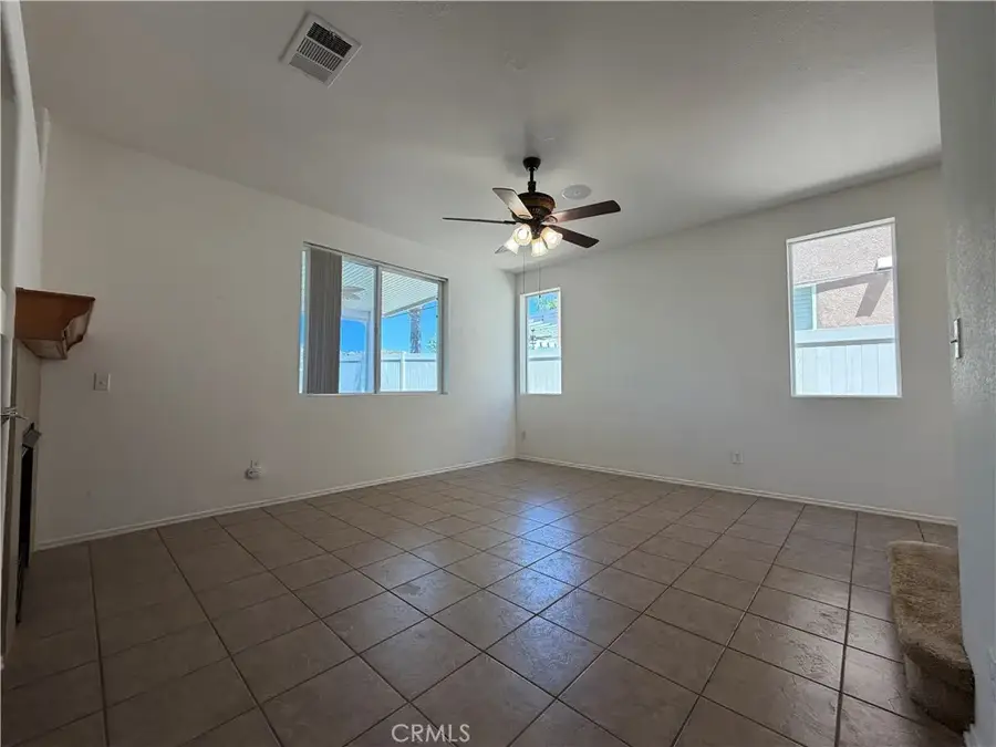 29511 Dana Court, Canyon Country, CA 91387 - #2