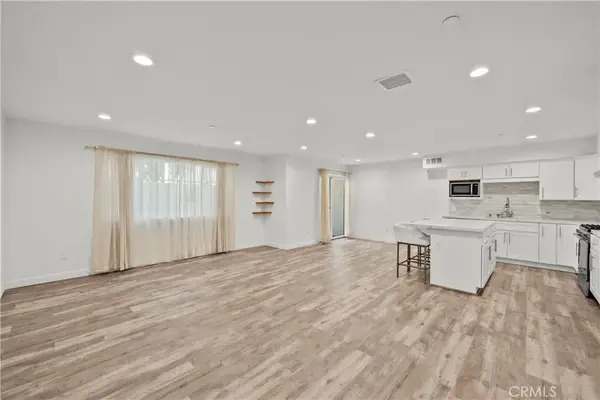 9104 Burnet, North Hills, CA 91343