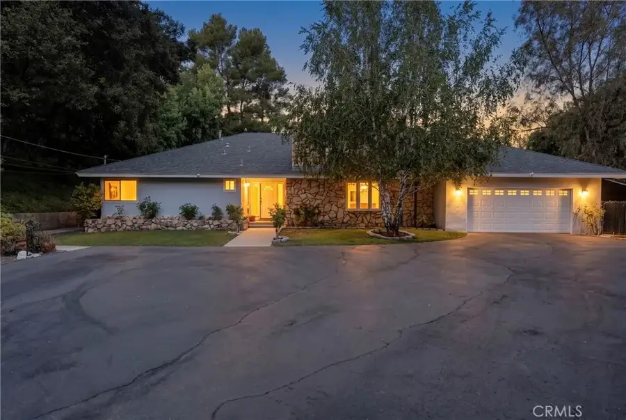 3999 El Lado, La Crescenta, CA 91214 - #3