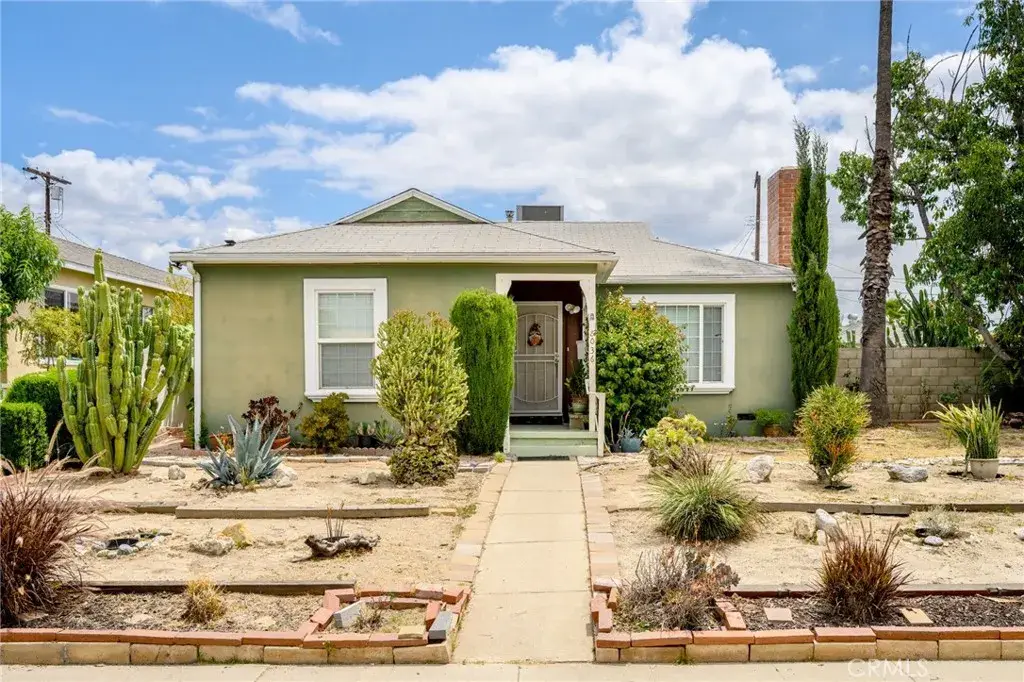 8036 Whitsett Avenue, North Hollywood, CA 91605 - #1