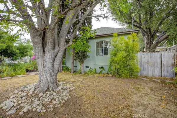 10330 Woodward, Sunland, CA 91040