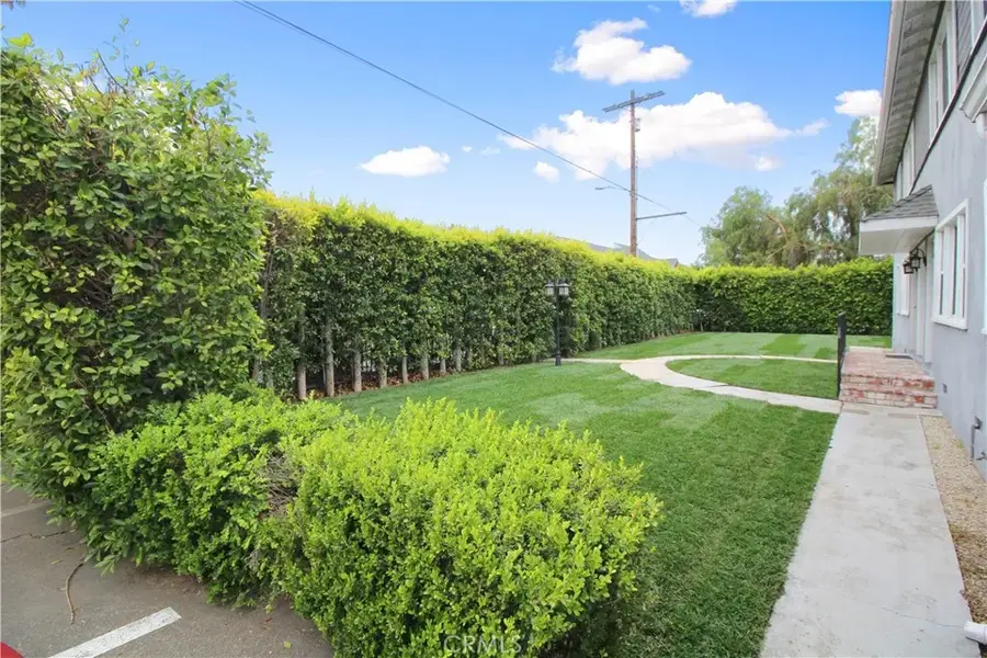 13573 Moorpark Street, Sherman Oaks, CA 91423 - #2